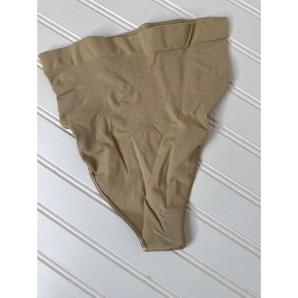 NEW Skims Seamless Sculpt Mid Waist Thong Mica Beige Shape Wear BUNDLE Size M - Picture 7 of 12